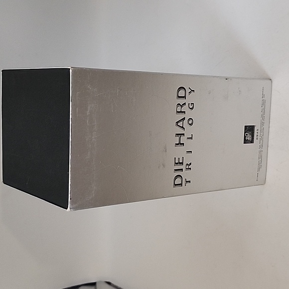 Die Hard Trilogy Box Set VHS - Picture 4 of 11